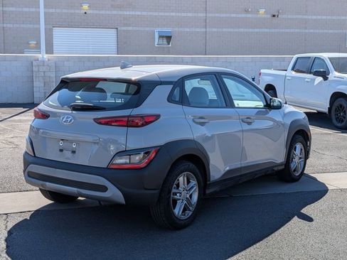 Used 2022 Hyundai Kona SE FWD image 5