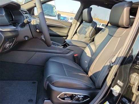 New 2024 Jeep Grand Cherokee Overland w/ Luxury Tech Group IV image 6