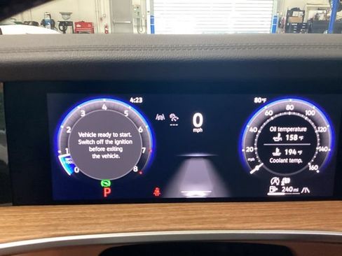 Used 2025 Volkswagen Tiguan SEL R-Line AWD/4WD image 8