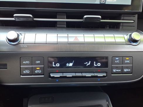 Certified 2025 Hyundai Kona SEL image 22