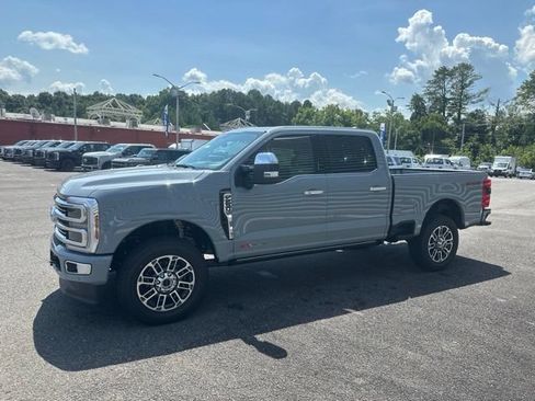 New 2026 Ford F250 Platinum w/ Platinum Plus Package AWD/4WD image 6