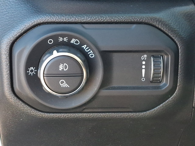 Used 2023 Jeep Gladiator Mojave w/ Cold Weather Group AWD/4WD image 9