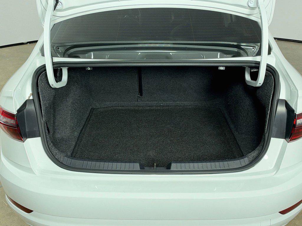 Used 2020 Volkswagen Jetta SE w/ SE Cold Weather Package FWD image 25