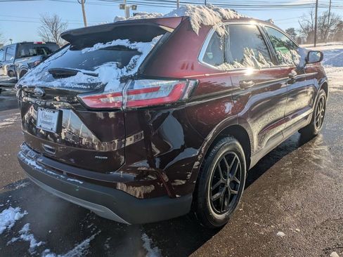 Used 2024 Ford Edge SEL image 5
