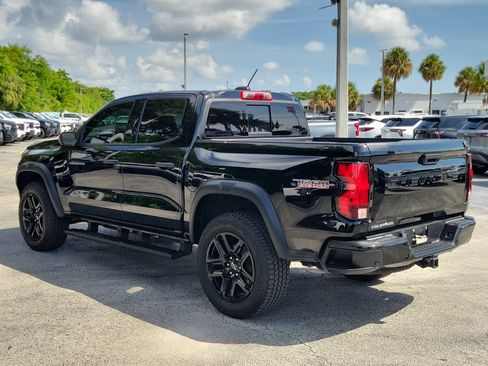 Used 2023 Chevrolet Colorado Trail Boss w/ Technology Package AWD/4WD image 5
