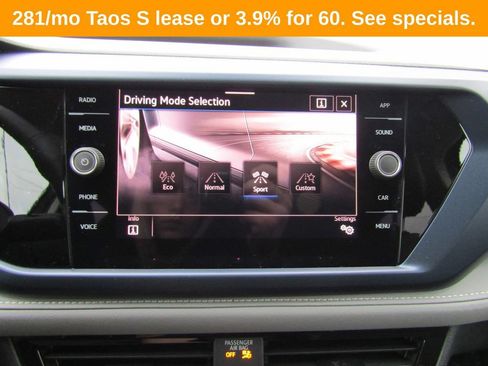 New 2024 Volkswagen Taos SE AWD/4WD image 25