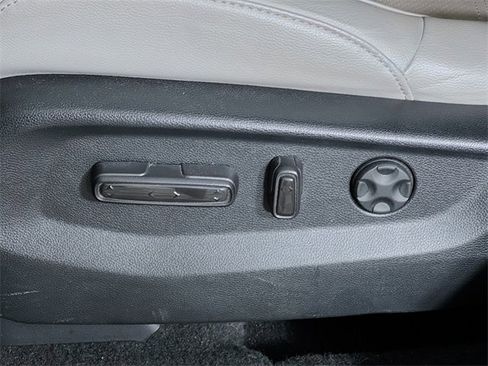 Used 2020 Honda CR-V EX-L image 11