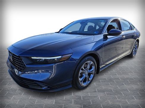 Used 2024 Honda Accord EX image 3