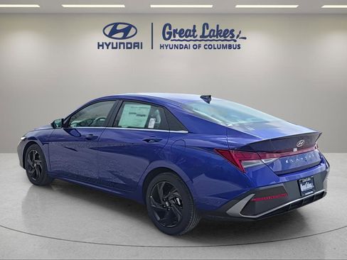 New 2026 Hyundai Elantra SEL Sport Premium FWD image 3