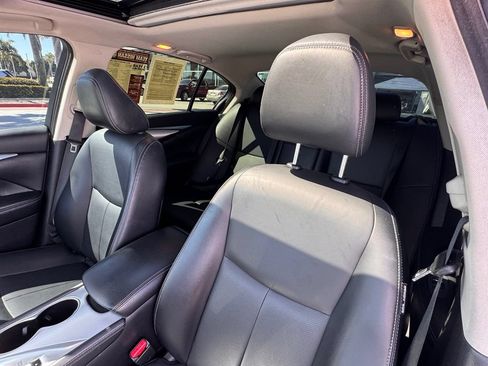 Used 2022 INFINITI Q50 Luxe w/ Cargo Package RWD image 12