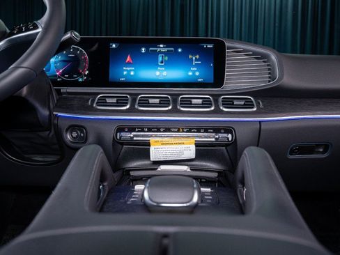 New 2026 Mercedes-Benz GLE 450 4MATIC image 19