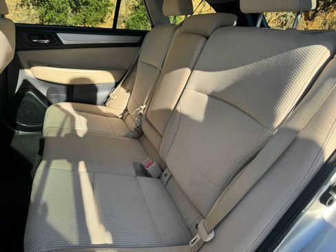 Used 2017 Subaru Outback 2.5i Premium AWD/4WD image 19