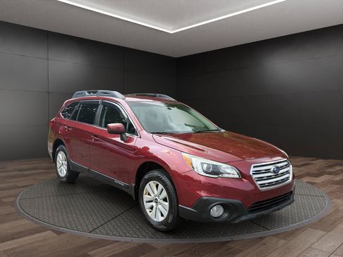 Used 2017 Subaru Outback 2.5i Premium AWD/4WD image 2