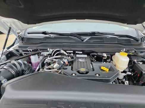 New 2026 RAM 5500 4x4 Crew Cab image 37