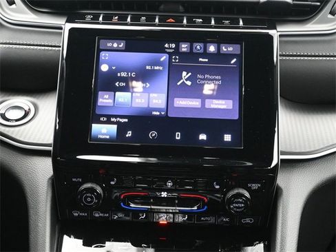 New 2025 Jeep Grand Cherokee L Altitude image 17