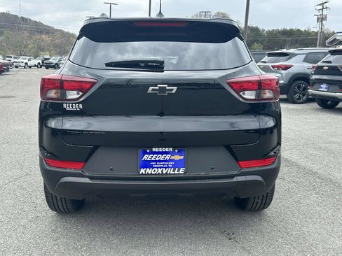 New 2026 Chevrolet TrailBlazer LT w/ Midnight Edition FWD image 4
