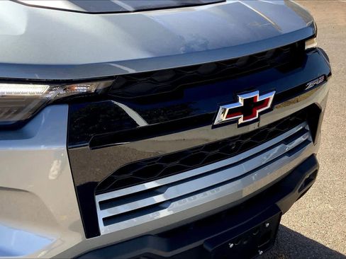 Used 2025 Chevrolet Colorado ZR2 w/ Technology Package image 29