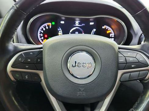 Used 2020 Jeep Grand Cherokee Limited RWD image 16
