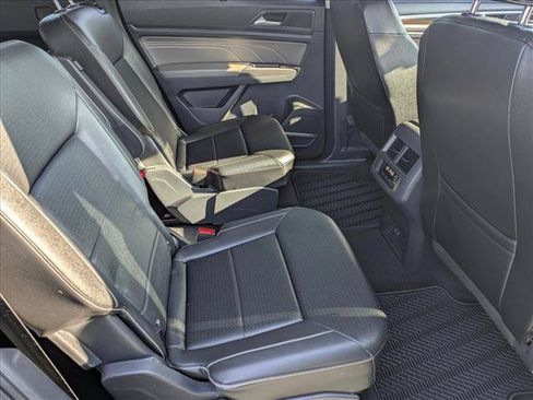 Used 2023 Volkswagen Atlas SE w/ Panoramic Sunroof Package FWD image 14