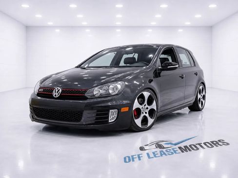 Used 2011 Volkswagen Golf 4-Door FWD image 1