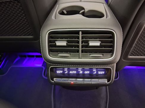 Used 2025 Mercedes-Benz GLS 450 4MATIC image 36