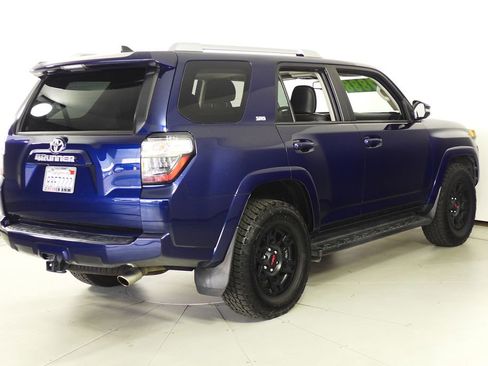 Used 2018 Toyota 4Runner SR5 Premium image 7