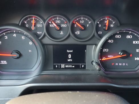 Used 2019 Chevrolet Silverado 1500 Custom Trail Boss w/ Custom Convenience Package AWD/4WD image 28