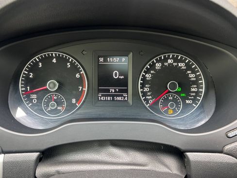 Used 2014 Volkswagen Jetta GLI Autobahn FWD image 24