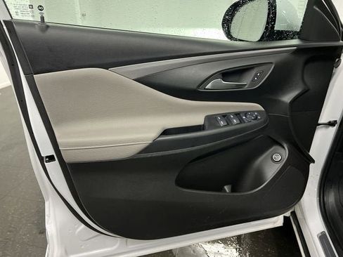 Certified 2024 Buick Envista Avenir image 21