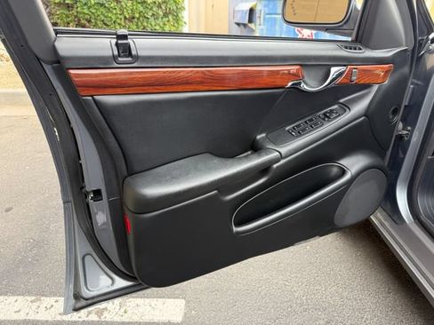 Used 2004 Cadillac De Ville Limousine FWD image 28