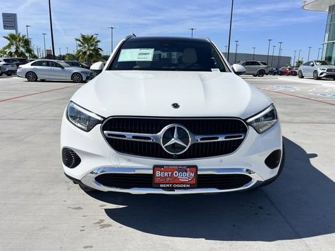 New 2026 Mercedes-Benz GLC 300 image 2