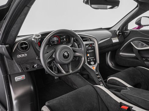 New 2027 McLaren 750S RWD image 16