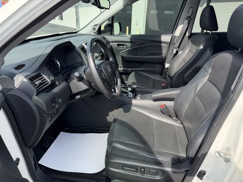 Used 2018 Honda Ridgeline RTL-E image 11