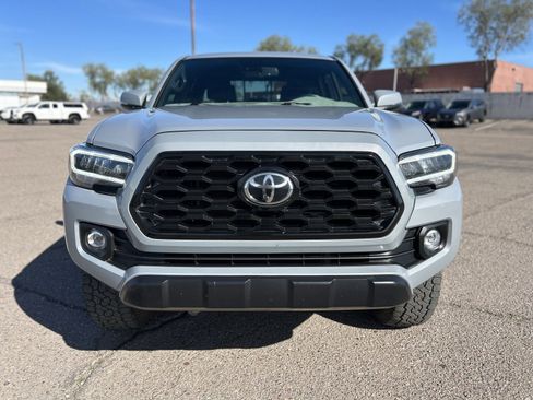 Used 2020 Toyota Tacoma TRD Off-Road image 3