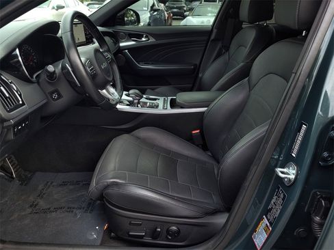 Used 2023 Kia Stinger GT2 image 19