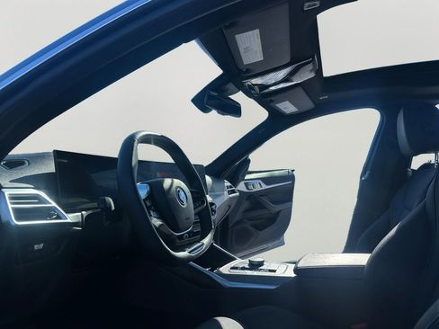 Used 2025 BMW i4 xDrive40i w/ Parking Assistance Package image 9