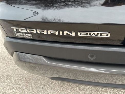 Used 2025 GMC Terrain Elevation image 15