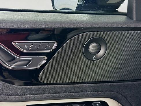 New 2026 Lincoln Aviator Reserve image 19