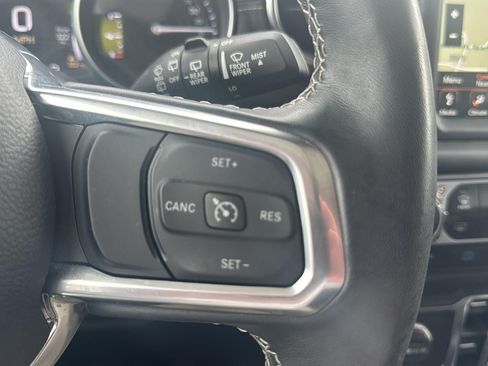 Used 2023 Jeep Wrangler Unlimited Sahara w/ Cold Weather Group AWD/4WD image 28