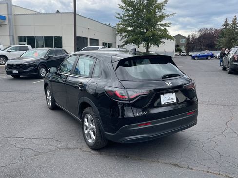 Used 2023 Honda HR-V LX image 3