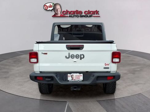 Used 2020 Jeep Gladiator Overland w/ Popular Equipment Package AWD/4WD image 4