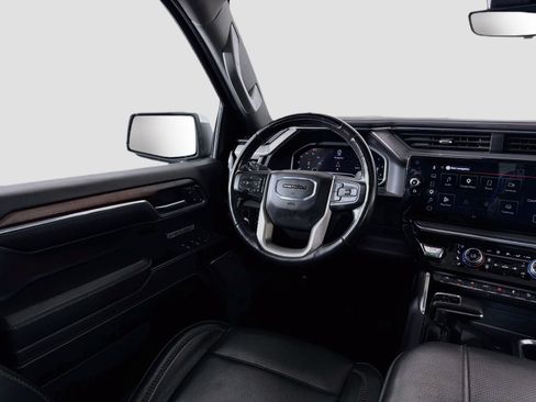 Used 2024 GMC Sierra 1500 Denali AWD/4WD image 25