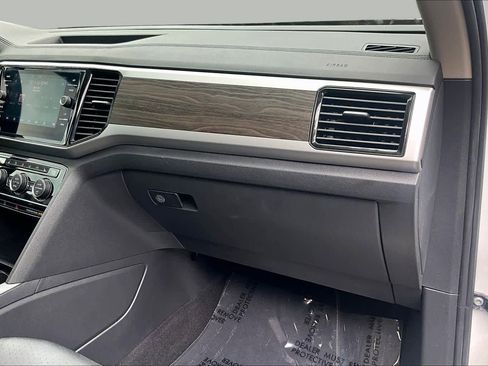 Used 2023 Volkswagen Atlas SE FWD image 19