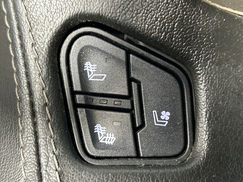 Used 2018 GMC Yukon Denali w/ Open Road Package image 26