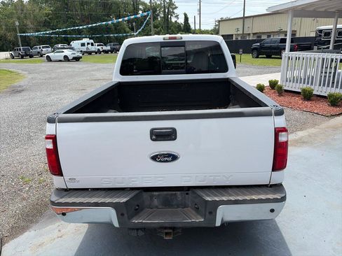 Used 2010 Ford F250 Lariat RWD image 4
