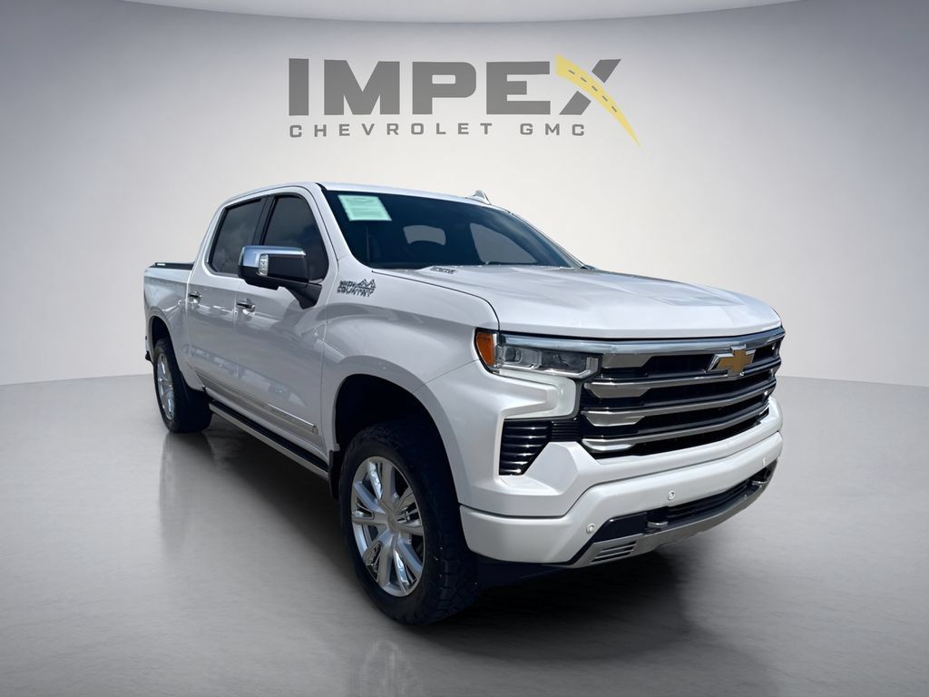 Used 2023 Chevrolet Silverado 1500 High Country w/ Technology Package AWD/4WD image 5