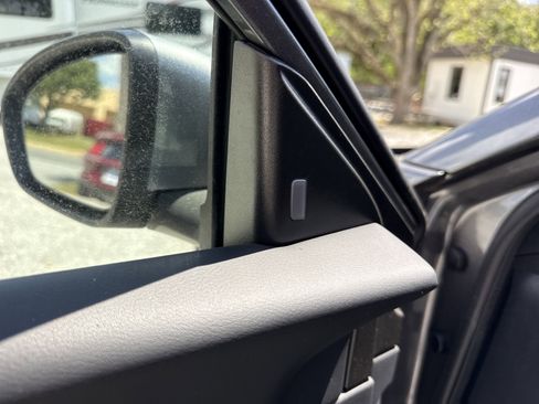 Used 2025 Nissan Sentra S image 30