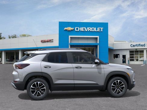 New 2026 Chevrolet TrailBlazer LT FWD image 5