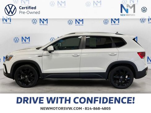Used 2023 Volkswagen Taos SE w/ Black Wheel Package AWD/4WD image 2