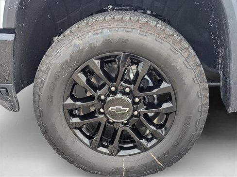 New 2025 Chevrolet Silverado 2500 Custom w/ Custom Value Package image 9